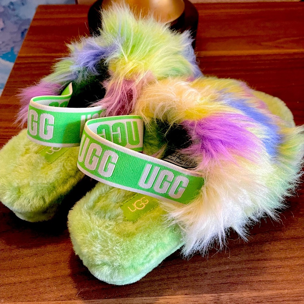 Ugg slippers    Size 7